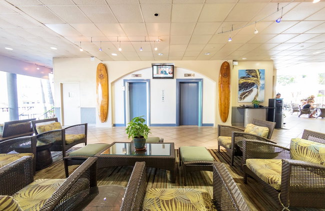 Cozy Studios at Aloha Surf Close to Waikiki Beach - Photo 2