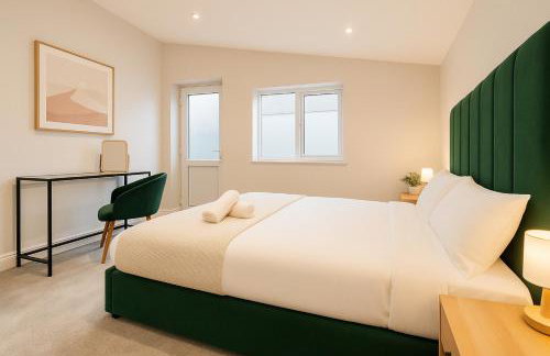 Modern Central Apartment + King Size Bed + Garden - Foto 12