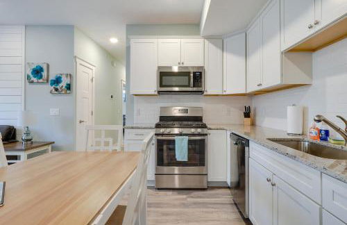 Front Street Retreat! Cozy Traverse City Condo - Photo 12