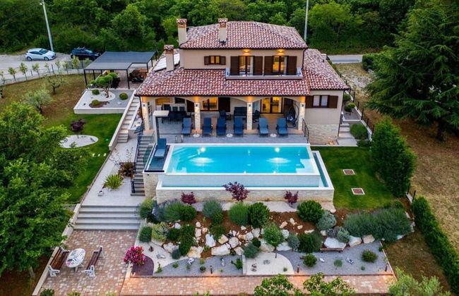 Villa With Pool Surrounded by Woods in Labin - Foto 22