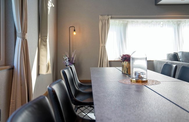 THE CHATEAU - Photo 35