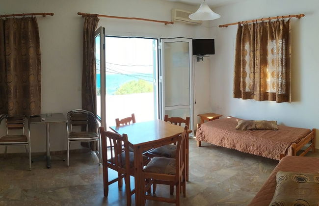 Sea View And Mountain View Apartment For 4 People - Photo 49