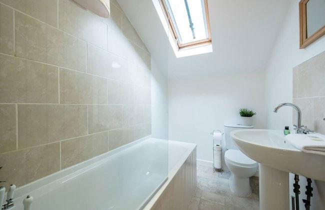 Host Apartments The Georgian Coach House 2 - Photo 51