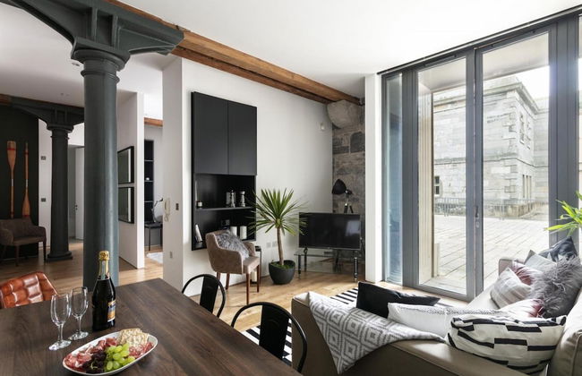 Two-bedroom Apartment at Royal William Yard - Photo 7