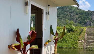 Hausboot im Hafen - Foto 3