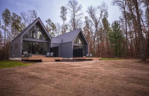 Gorgeous Modern Chalet In The Woods - Foto 37