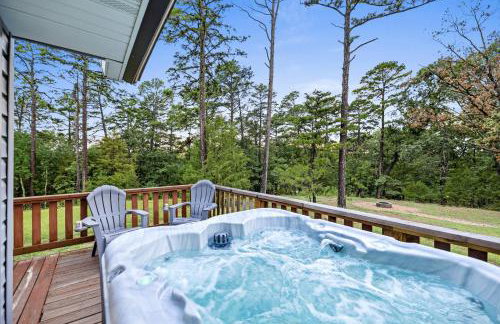 Lake Retreat Hot Tub Game Room Grill - Foto 1