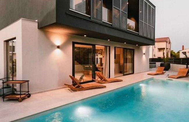 Luxury Contemporary Villa in Vodice With Pool, Sauna and Hot Tub - Foto 40