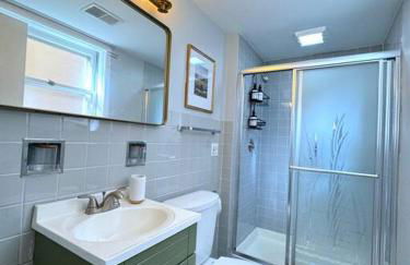 Urban Oasis - Kid Friendly - Quiet Street - Foto 28