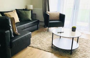 Stylish 3 Bed Semi Trentham Stoke on Trent - Foto 11