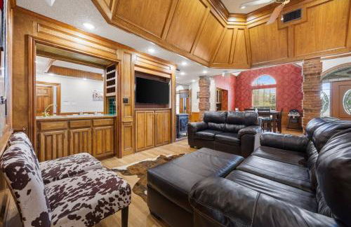 Texas Country Oasis | Near Stockyards & Arlington - Photo 14