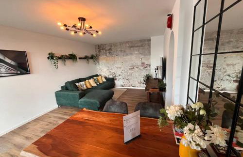 Chrisma Apartments - Photo 4