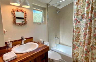 Rustic Cottage Rental with a Hot Tub Perfect for Luxury Camping in Santa Margarita - Foto 11