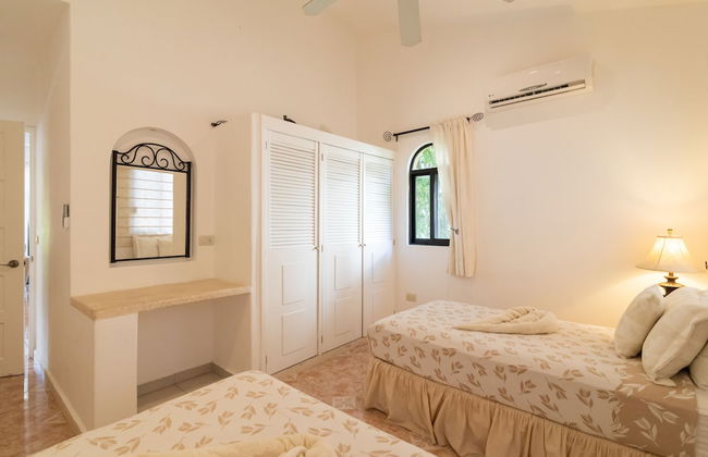 Condo Santuario by Playa Paradise - Photo 5
