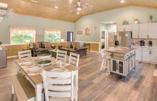 15 Mi to Pigeon River Rafting Newly Built Cabin! - Foto 3