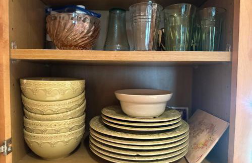 Historic Home near Stony Brook Village & Beach - Foto 34