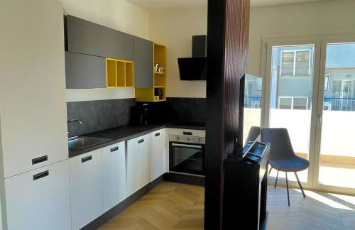 GEA SEAVIEW APARTMENT - Bright Top-Floor Gem in central Nettuno, Steps from the Station - Foto 16