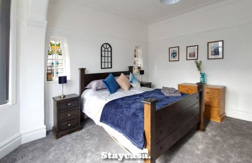 Spacious 6-Bed with Large Patio and Free Parking - Foto 15