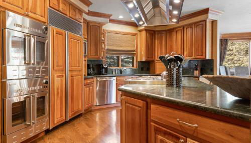 Outdoor Private Hot Tub, In Home Movie Theater, Luxurious Creekside Home - Foto 5