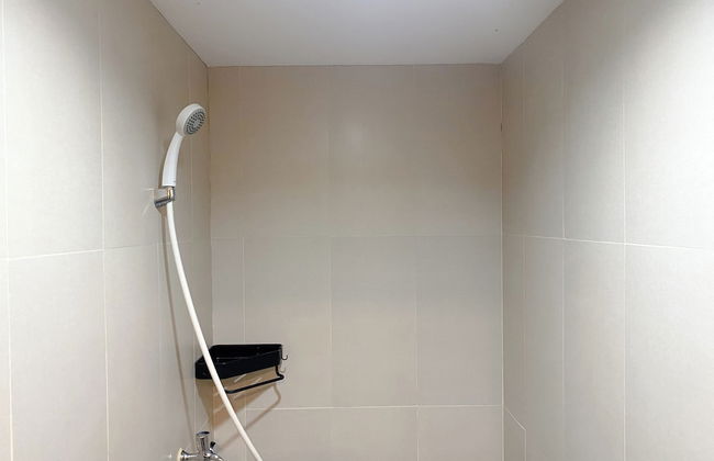 Modern Look Studio at LRT City Jatibening Apartment - Photo 9