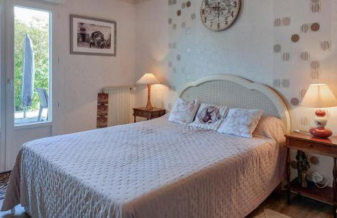 Gorgeous Apartment In Concarneau - Photo 25