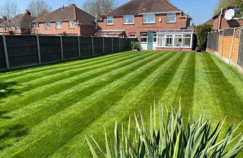 Orion House - sleeps 6, driveway, garden - Photo 5