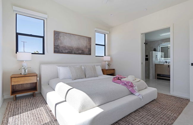 Private Pool, Hot Tub, Firepit Modern Oasis Blue Mirage by Avantstay - Foto 19