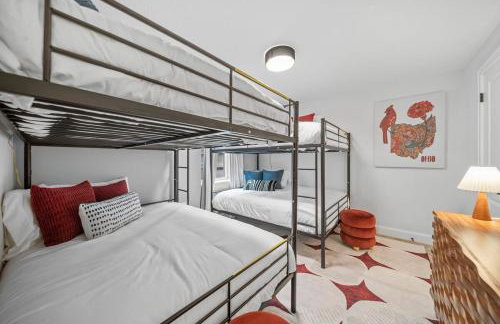 Hot Tub - Mins to Short North - Retro Game Room - Foto 4