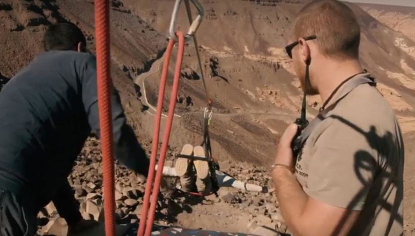 Experiencia de tirolesa en las montañas de Al Ula con traslado opcional - Foto 2