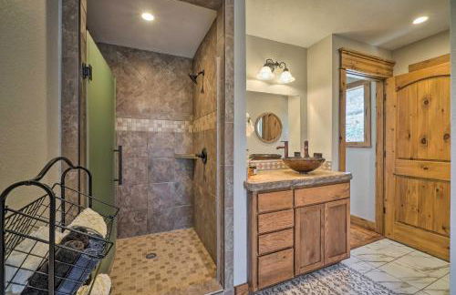 Lakefront Shell Knob Home with Deck and Gas Grill - Photo 13