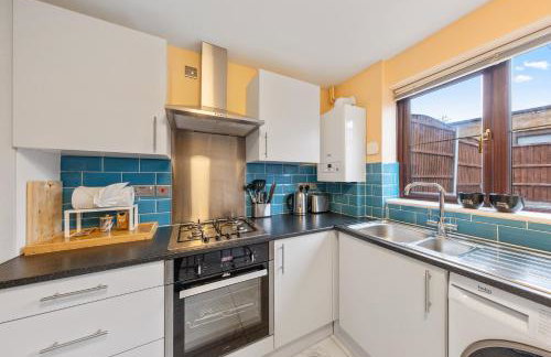 The Belvedere Stay - Free Parking, Spacious Garden, Super King Bed - Foto 41