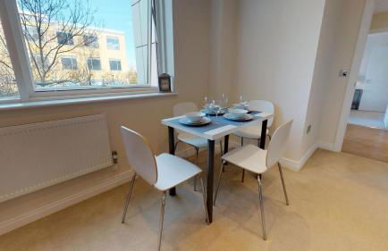 NIKSA Serviced Accommodation - Welwyn Garden City Business Park - Foto 9