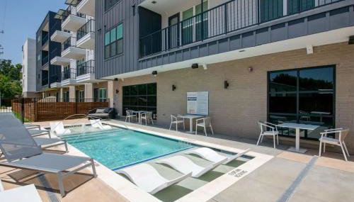 Boulevard Stays Comfortable 1BR Suite w Pool Parking Gym 04 - Foto 2