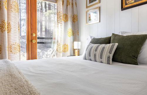 Cozy Chalet in the Pines - Foto 27