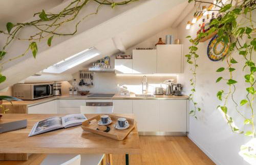 Bright penthouse attic in the heart of Milan - Photo 11