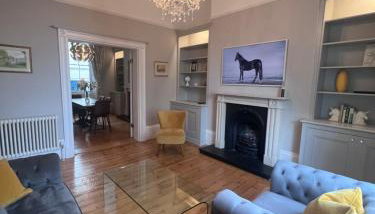 No2 Clarence grade II Regency townhouse short walk to racecourse and town centre - Foto 4