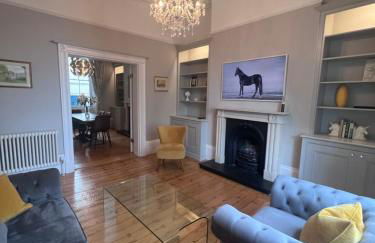 No2 Clarence grade II Regency townhouse short walk to racecourse and town centre - Photo 4