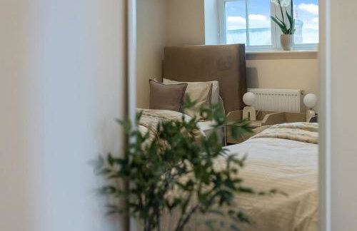 Stunning and Spacious Harrogate Apartment - Photo 10