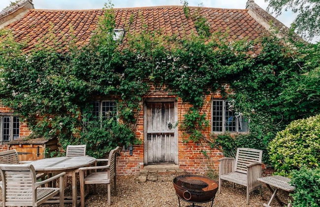 Lavish Tudor Estate Gardens - Sleeps 25 - Foto 54