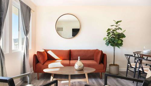 Unwind in Spacious 2BR Apt Sleeps 6 with Parking - Foto 3