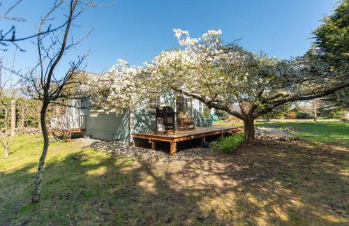 Sequim Escape with Gas Grill and Deck, Walk to Beach! - Foto 31