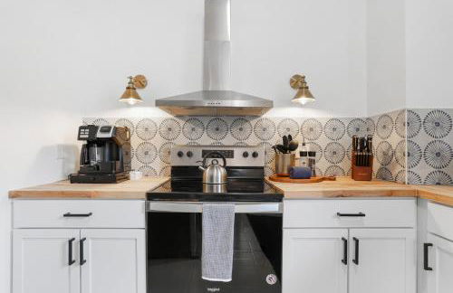 Bright Historic Home, Recently Renovated, Near Downtown, SCAD, & Starland Yard - Foto 30