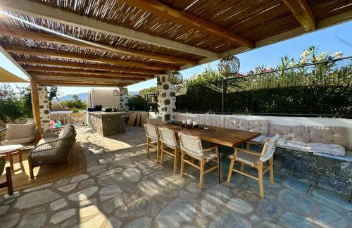 Villa Loretta with pool, jacuzzi and garden - Photo 21