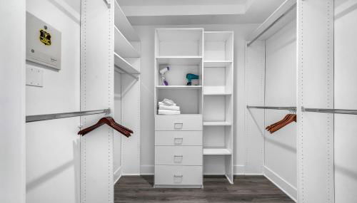 Amazing & Spacious in Heart of Santa Monica- Easy Access to ALL Tourist attractions - Foto 4