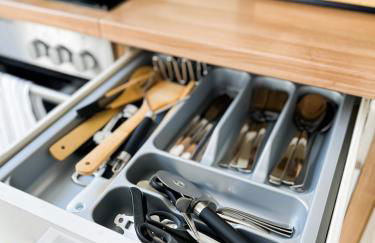 Erstklassiges Ferienapartment Citynah mit 1 Schlafzimmer - WiFi, TV, Küchenzeile, Waschmaschine&Trockner - Foto 25