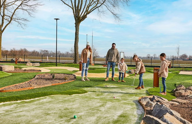 Villa With Sauna & Bubble Bath in Limburg - Photo 16