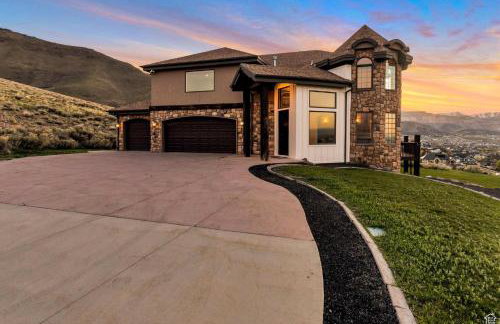 Private Family Home with Hot Tub - Foto 72