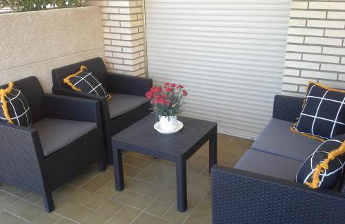 50 m de la plage! Proche du centre ville! Piscine! Vue sur mer et montagnes! Wifi! 2 vélos à disposition! - Photo 8