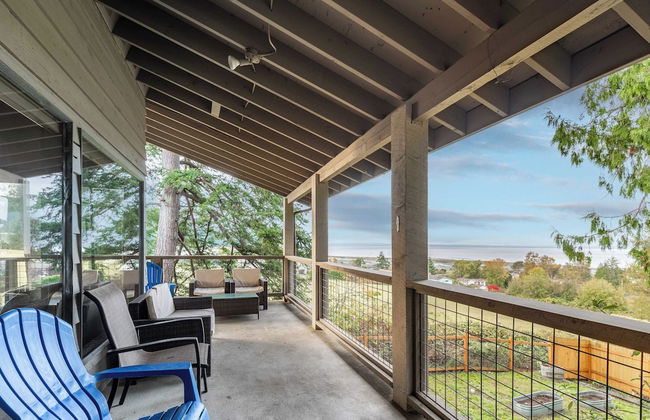 Windswept by Avantstay Water Views, Covered Deck, Walk to the Beach - Photo 35