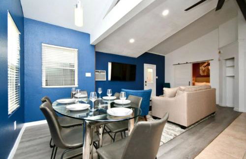 Cozy Cute Home 2BD and 1BR - Photo 18